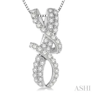 1/2 Ctw Round Cut Diamond Pendant in 14K White Gold with Chain