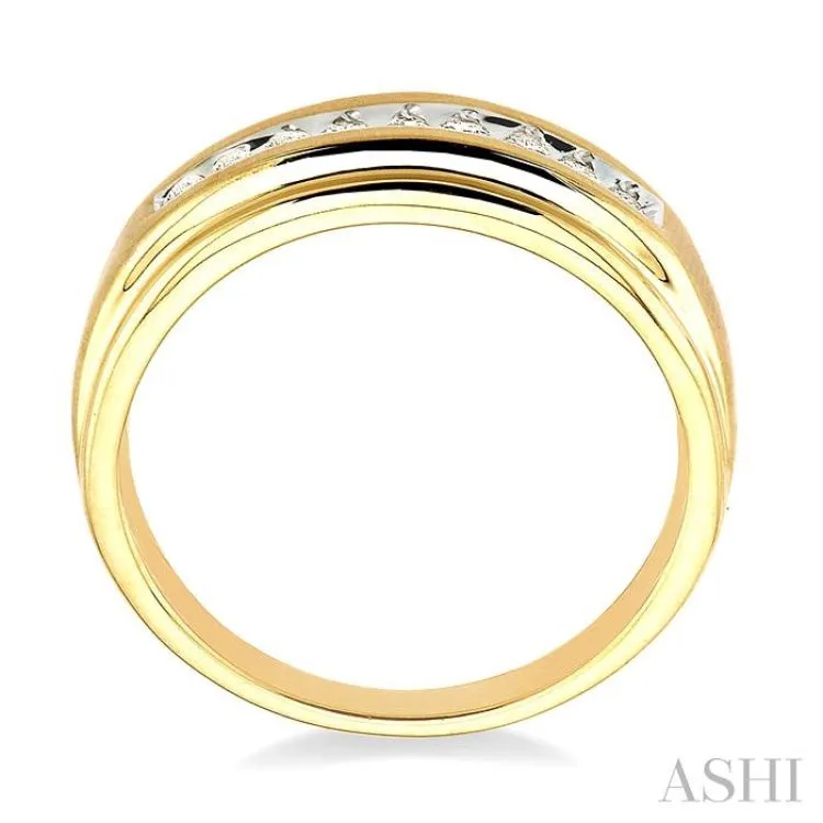 1/6 Ctw Round Diamond Men's Ring in 10K Yellow Gold