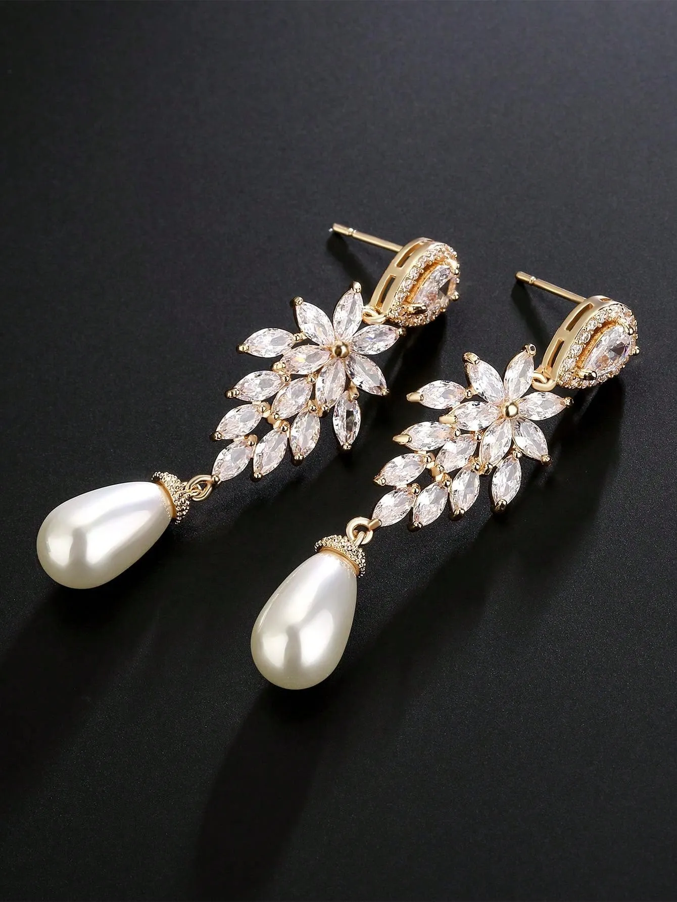 2pcs Luxurious Elegant Pearl & Cubic Zirconia Wedding Bridal Bridesmaid Jewelry Fashion Earrings