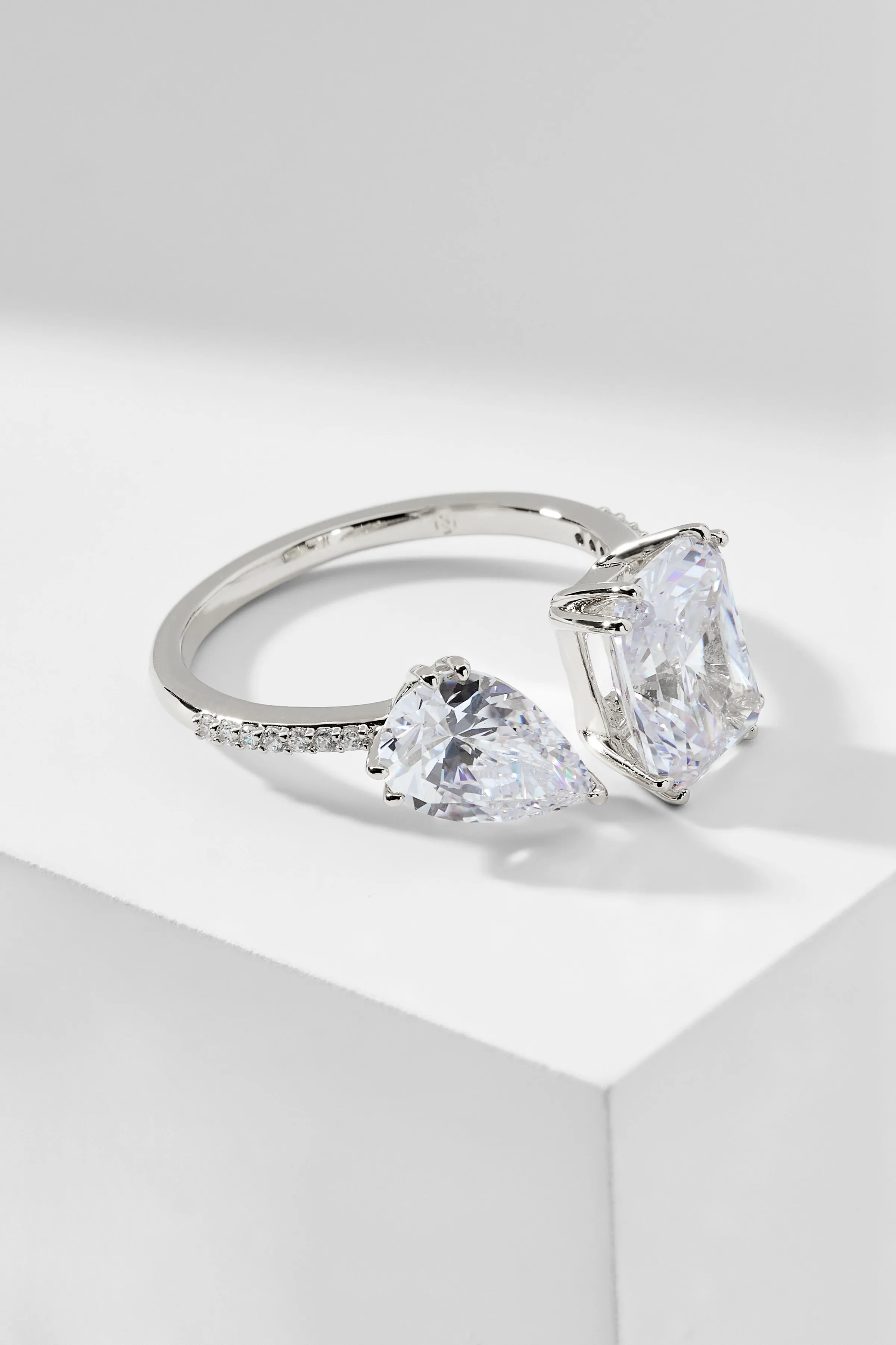 A LA CARTE EMERALD AND PEAR DUO CZ RING