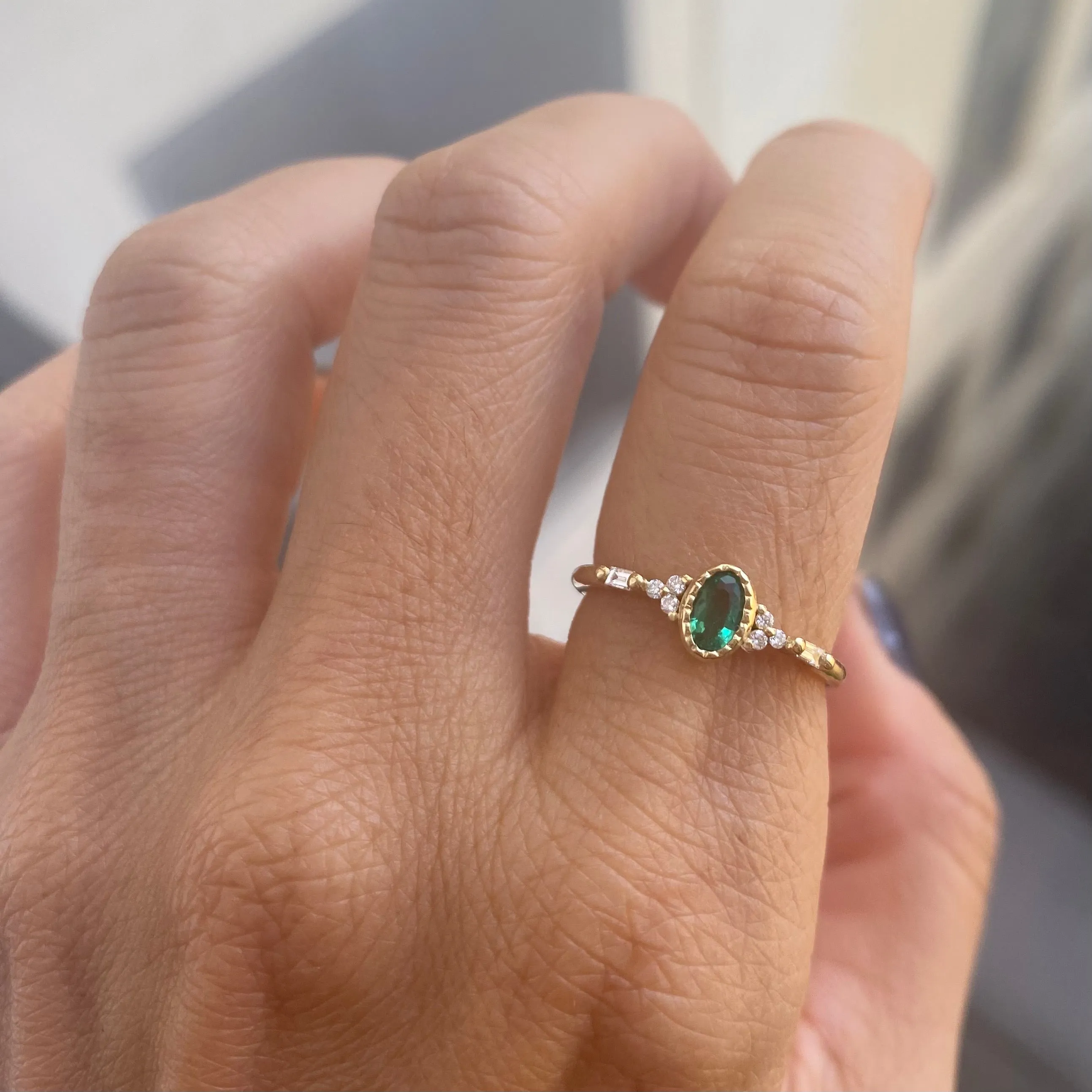 Emerald Oval Poeme Ring