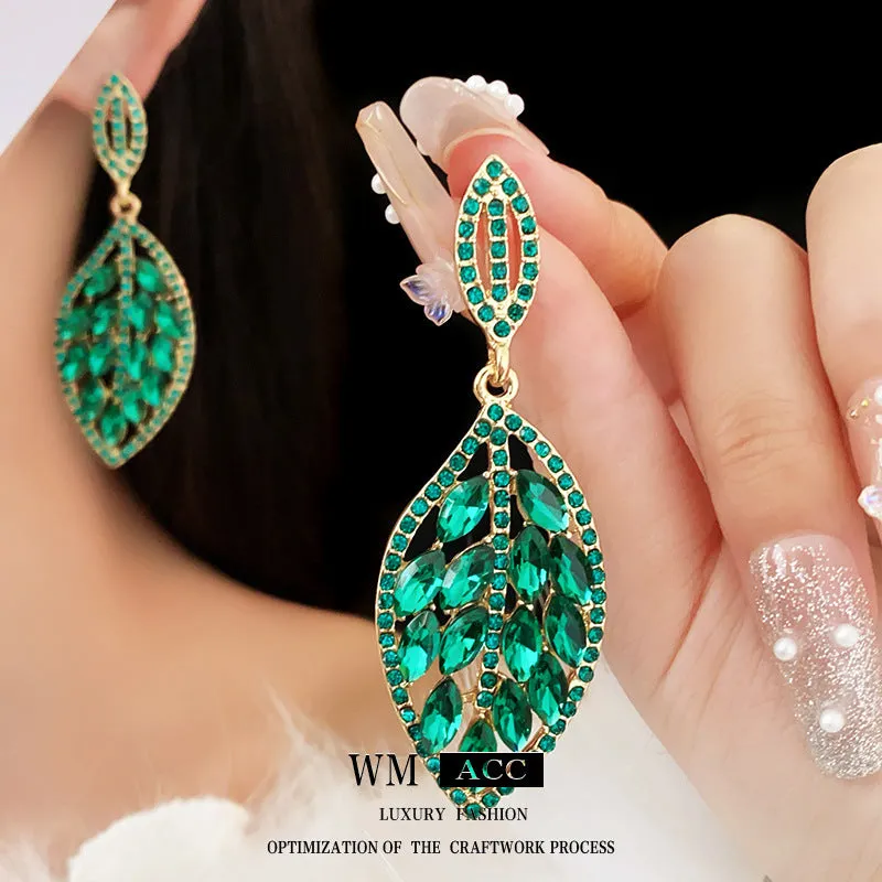 Luxurious Leaf Geometric Leaf Alloy Diamond Inlay Earrings