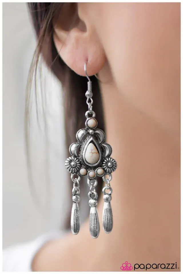 Paparazzi Earring ~ Southern Melodies - White