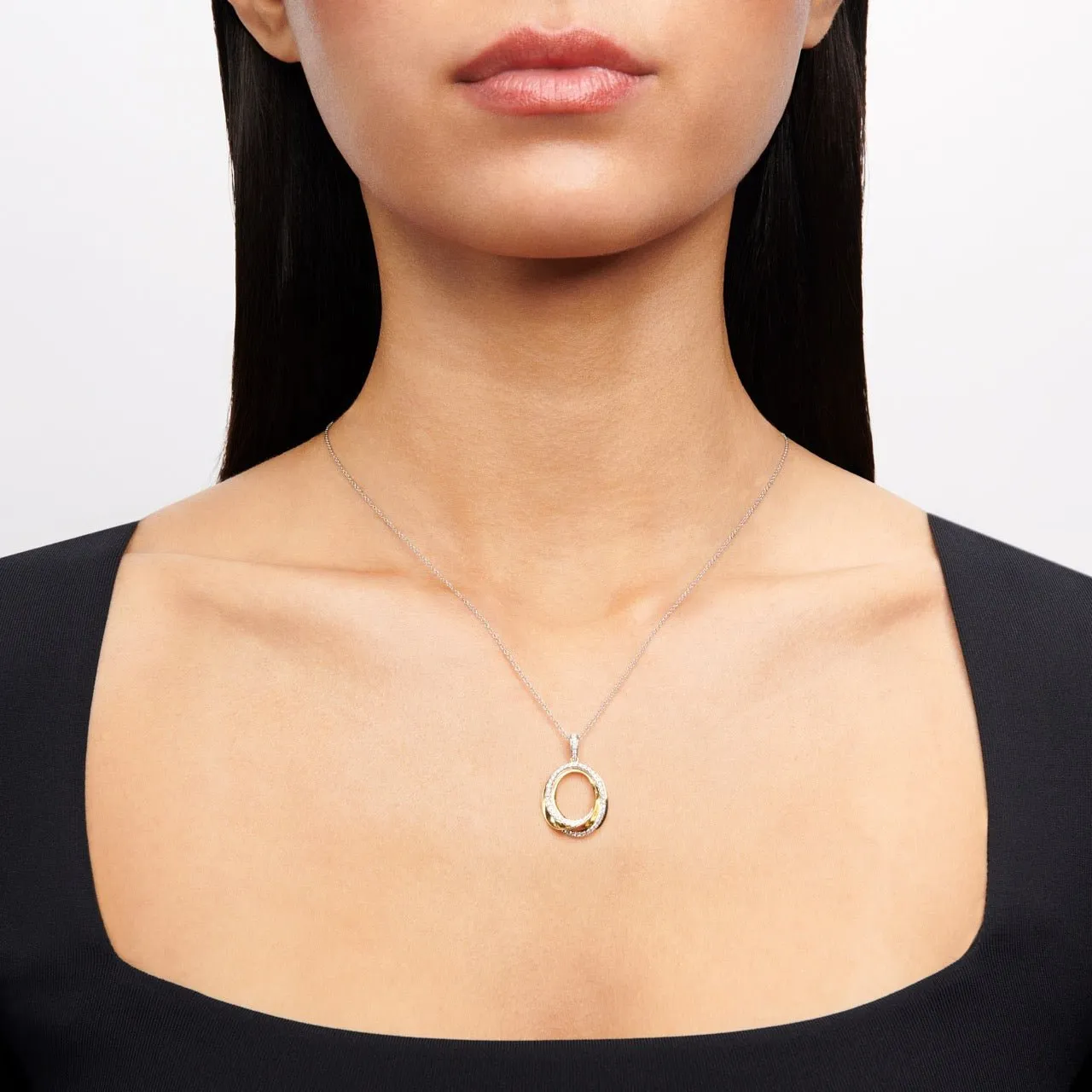 Pendant Necklace in 18k Gold with Diamonds