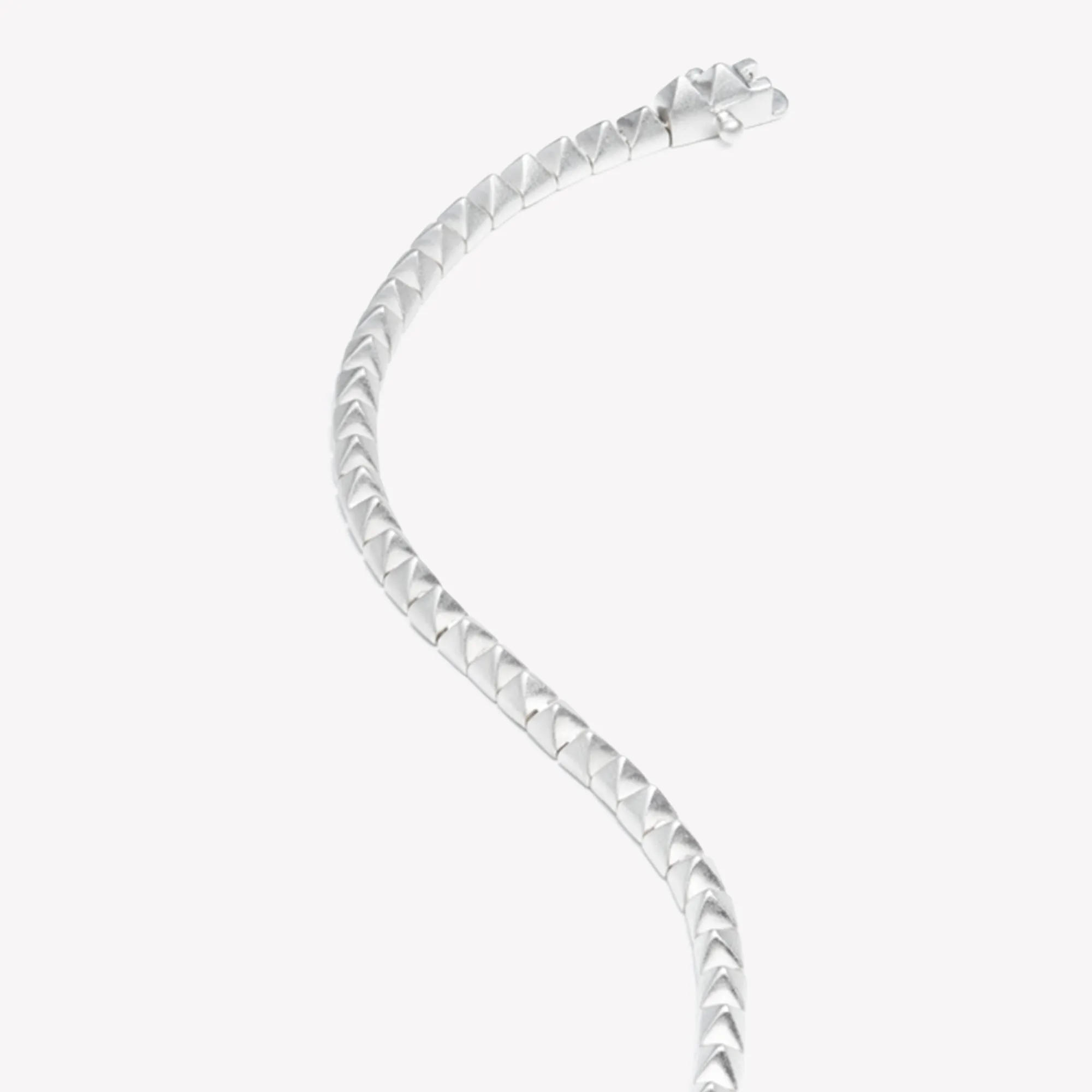 PYRAMID TENNIS BRACELET | MATTE SILVER