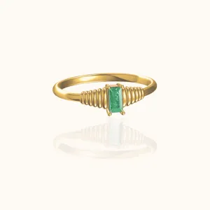 Retro Baguette Solitaire Green CZ Ring