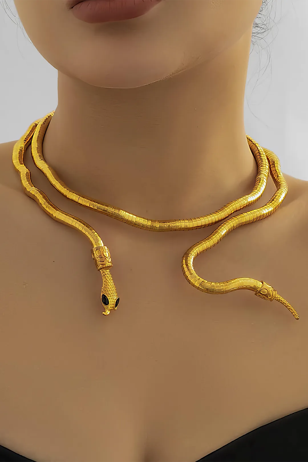 Shape-shifting Snake Chain Necklace