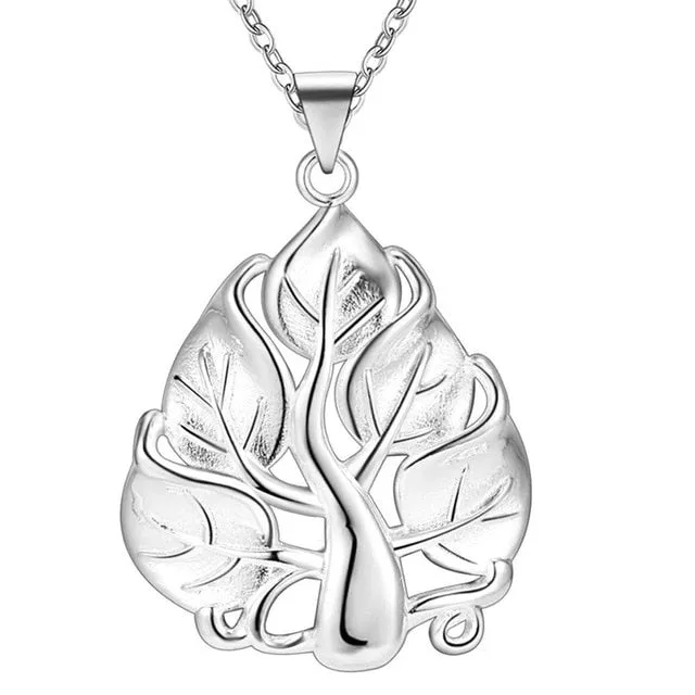 Wholesale different Free shipping fashion silver color jewelry elegant charms retro exquisite heart pendant necklace women ,